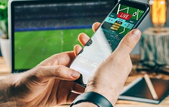 4 aplicativos para você assistir futebol de graça pelo celular